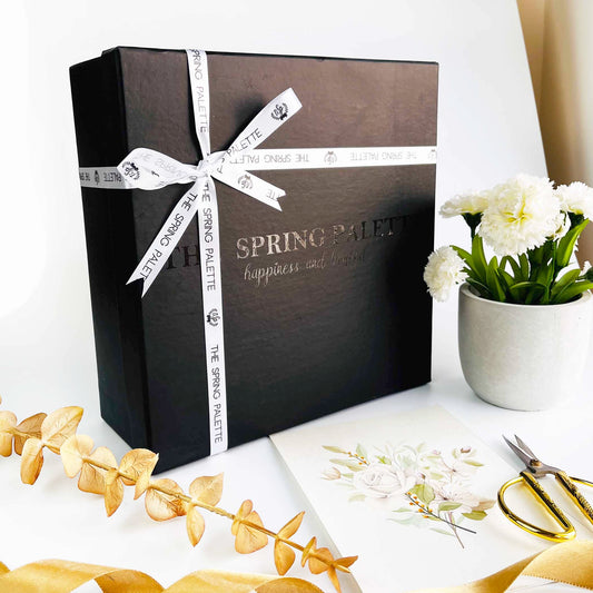 THE SPRING PALETTE Black Gift Box