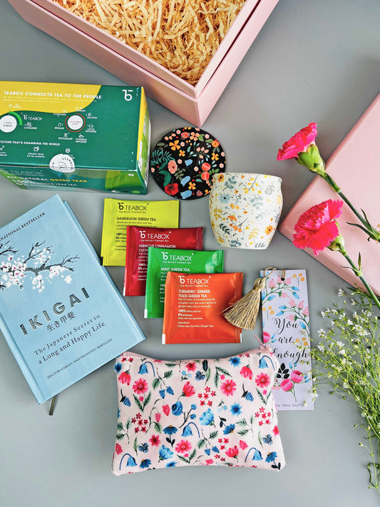 The Spring Palette Gift All the Best / Ikigai Book Lovers Delight Gift Hamper