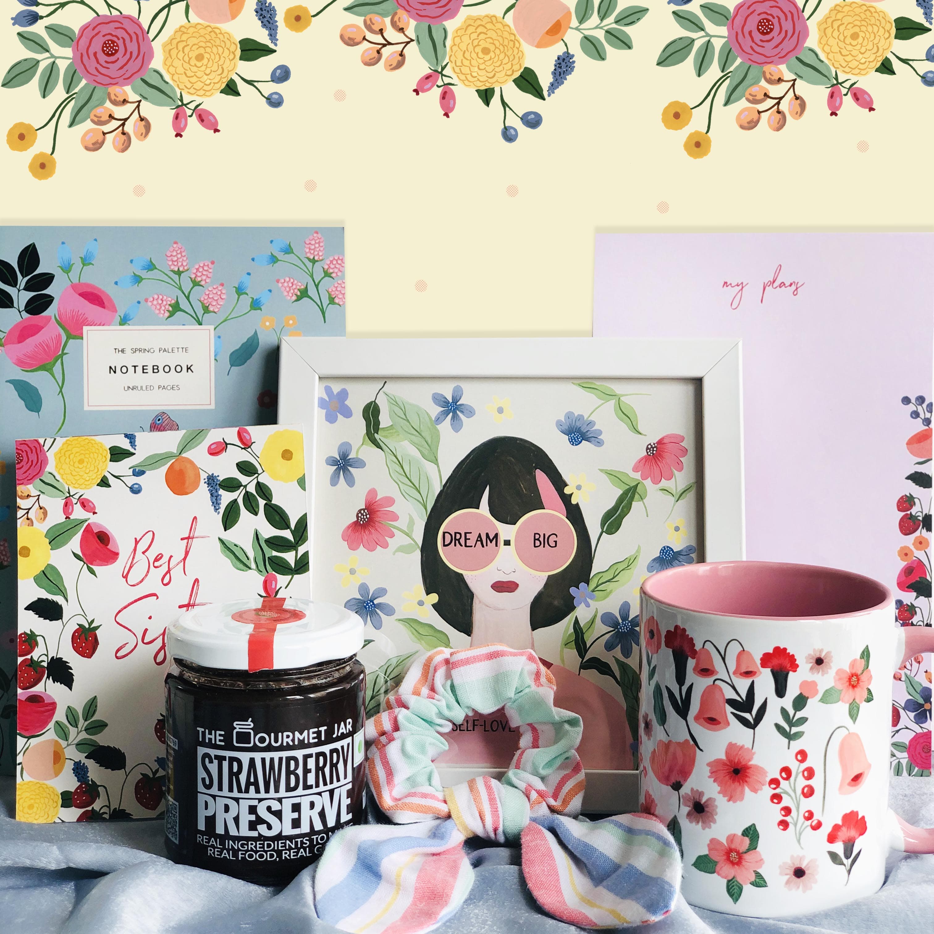 The Spring Palette Gift With Strawberry Preserve Dream Big Sister Special Gift Set
