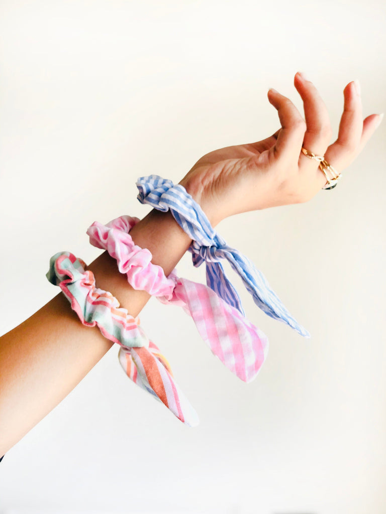 THE SPRING PALETTE Hair Accessory Lola Bow Scrunchie
